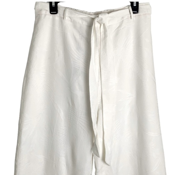 NEW LUCY PARIS Creamy White Wide Leg Textured Pants Size Large 12/14 - Picture 4 of 12